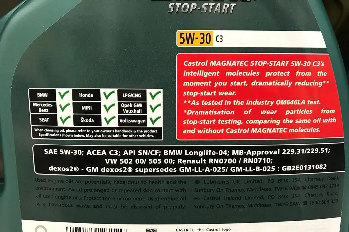 Klasyfikacja olejów silnikowych: tabela marek (BMW, Honda, VW, Opel) i specyfikacji (SAE 5W-30, ACEA C3) dla oleju Castrol MAGNATEC.